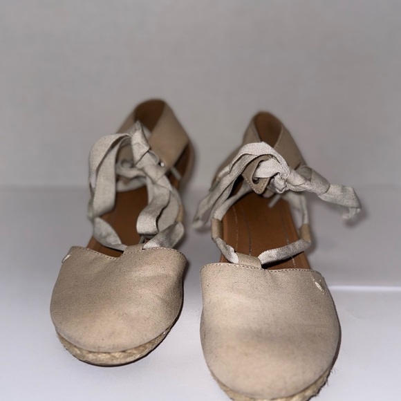 Vionic Women's Beige Espadrille Wedge Ankle-tie size 7 - Picture 2 of 16